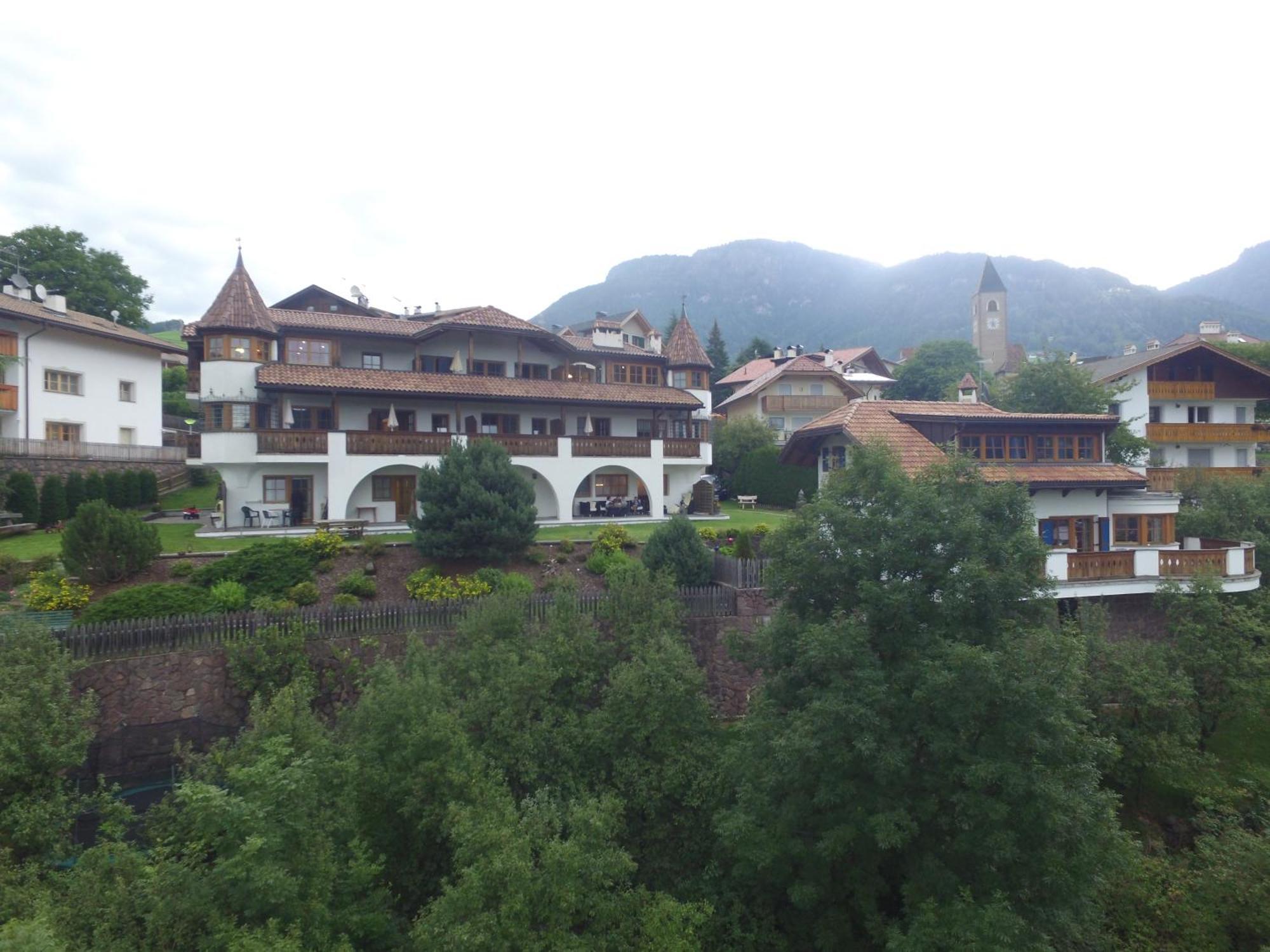 Residence Burghof Siusi Luaran gambar